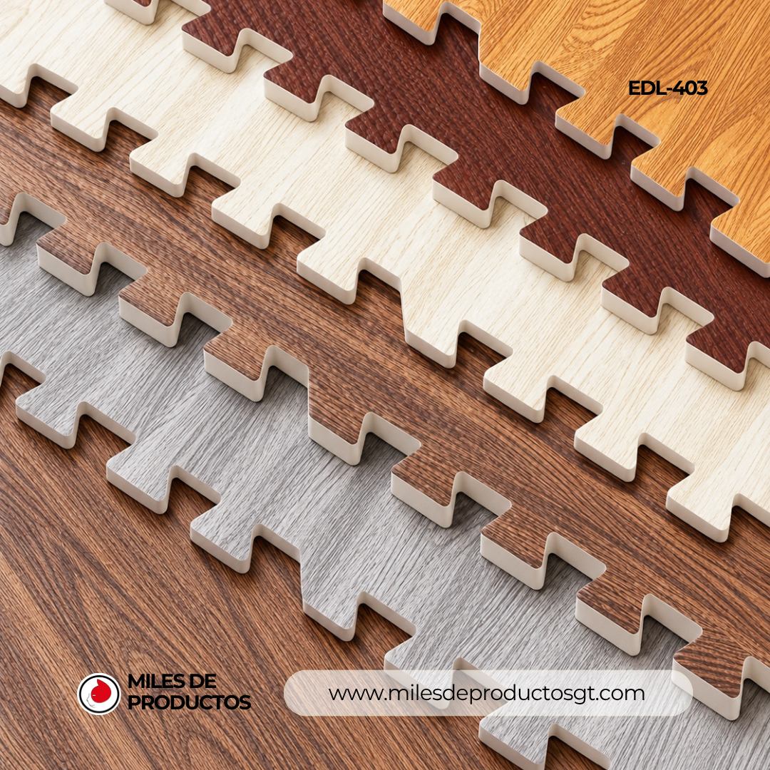 ALFOMBRA DE PLÁSTICO CON DISEÑO DE MADERA . TAMAÑO: 60 X 60 X 1,0 CM. EDL 403